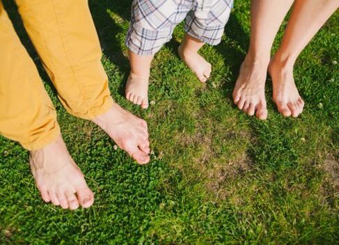 jambes saines après un traitement contre les champignons cutanés